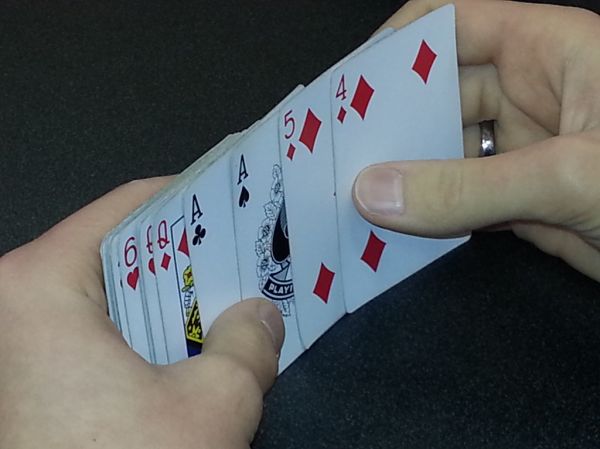 https://www.reddit.com/r/poker/comments/1u0fogq/poker_hall_of_fame_are_they_ever_going_to_put/ - 【赛事热议】扑克名人堂每年只进一人？盘点那些被低估的传奇