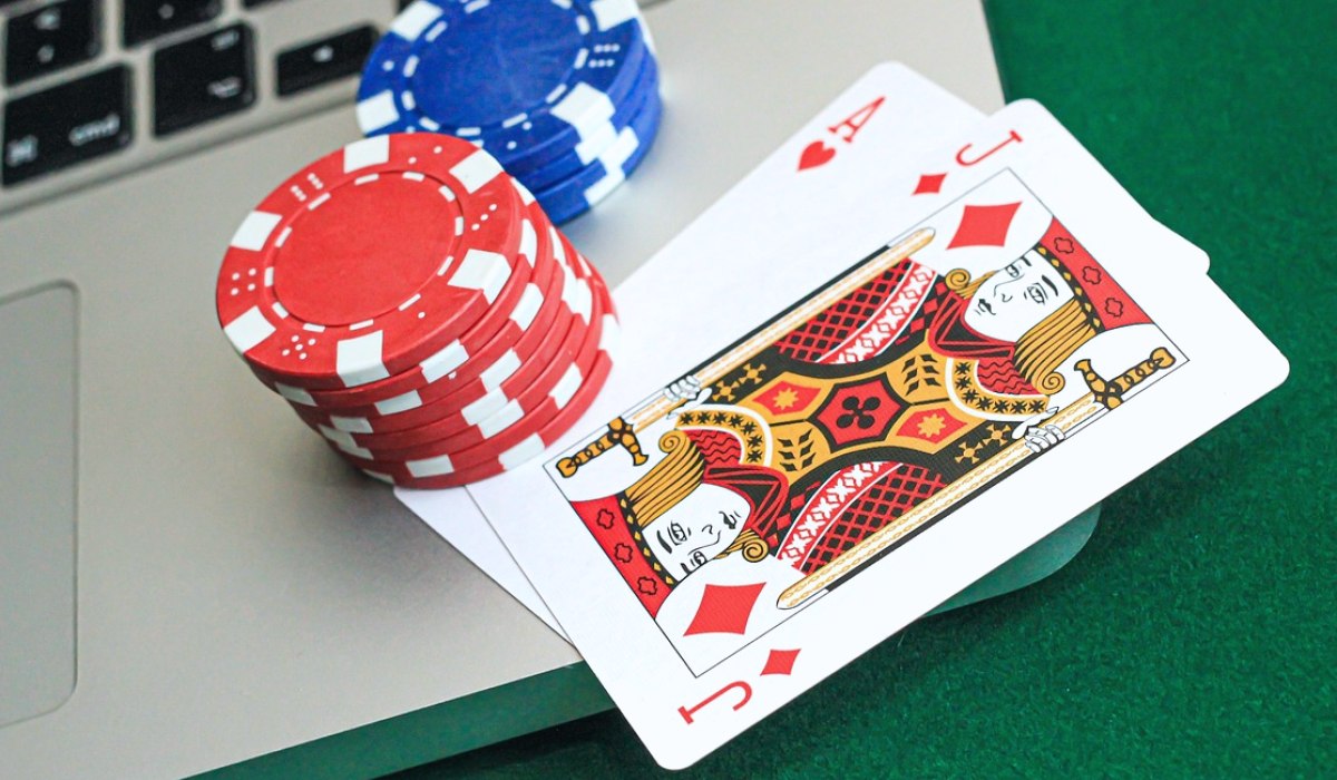 https://www.reddit.com/r/poker/comments/1vei0pd/does_a_legit_nocustodial_nokyc_crypto_poker/ - 无托管无KYC的加密货币扑克平台真的存在吗?合法性与风险全解