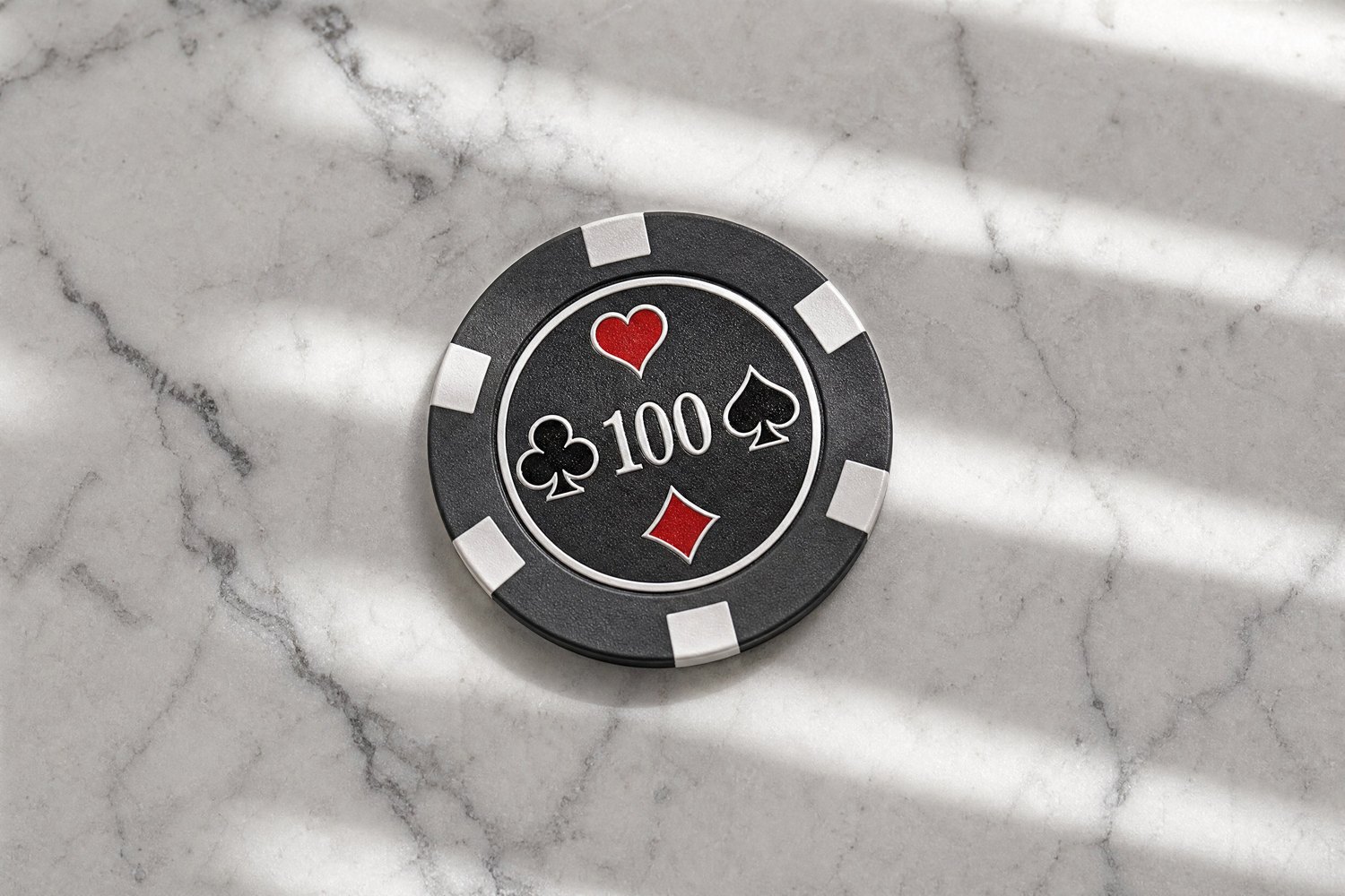 QQPOKER位置优势三大实战技巧:从翻前到河牌的决策逻辑