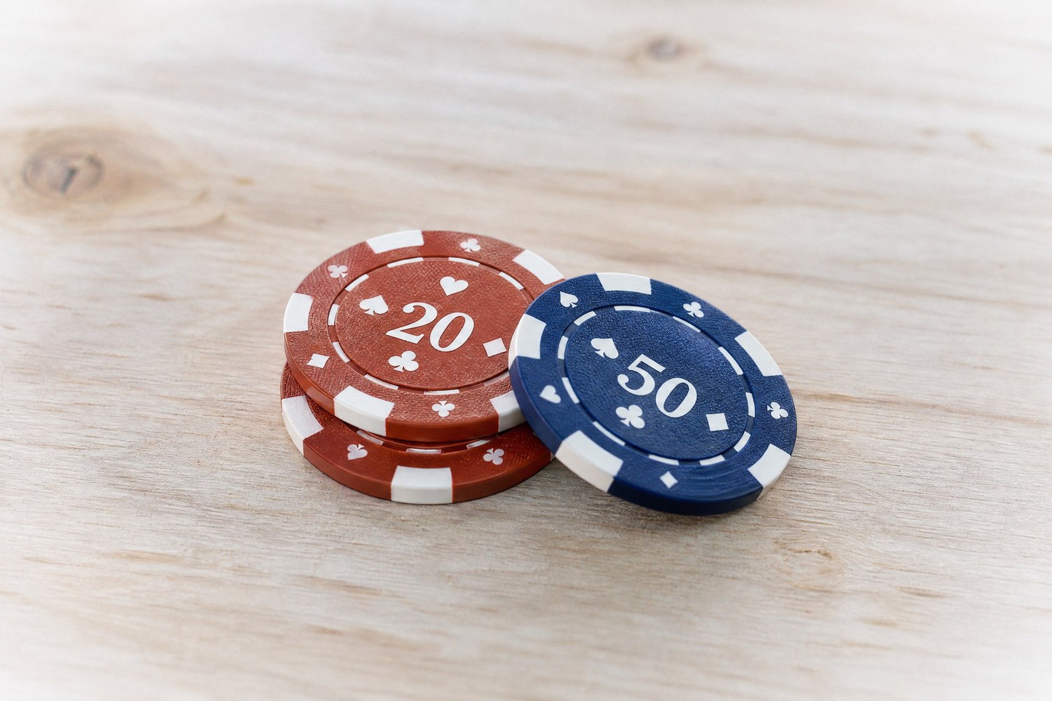 QQPOKER河牌圈诈唬四大时机：从牌面结构与对手范围判断（实战示例）